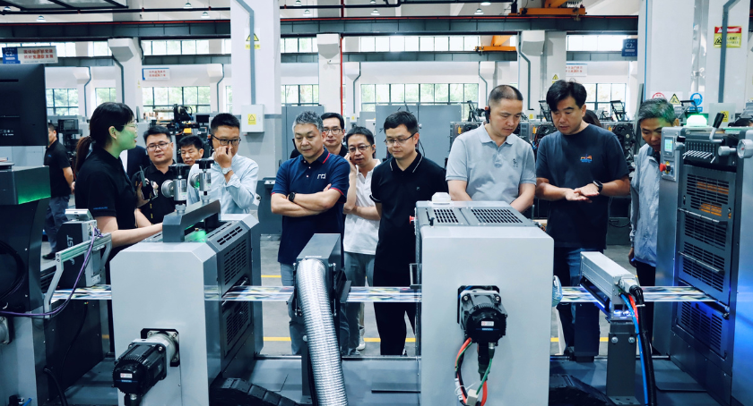 RRD delegation visits Weigang to explore label and packaging trends